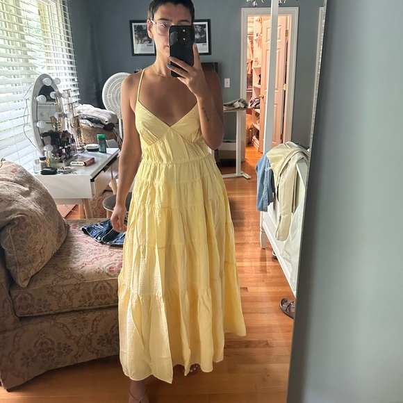 Abercrombie & Fitch Light Yellow Maxi Dress - Picture 1 of 2